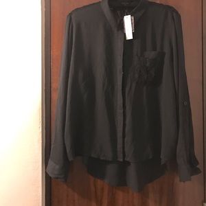 2x20👗👚❤️🔥 Flowy soft, button down top. 2x20👗👚❤️🔥